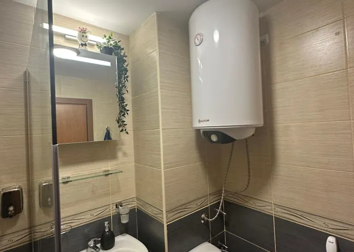 Apartment Kolevi Family Seaside Haven! Saints Constantine and Helena