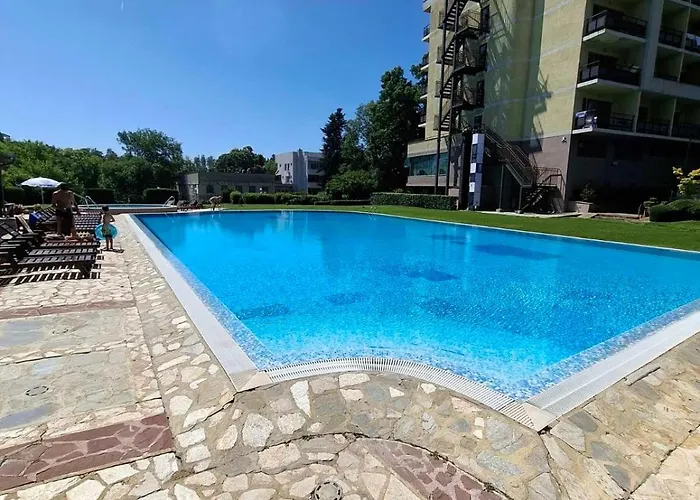 Kolevi Family Seaside Haven! * Saints Constantine and Helena