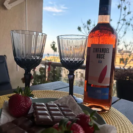 Kolevi Family Seaside Haven! Daire Aziz Konstantin ve Elena